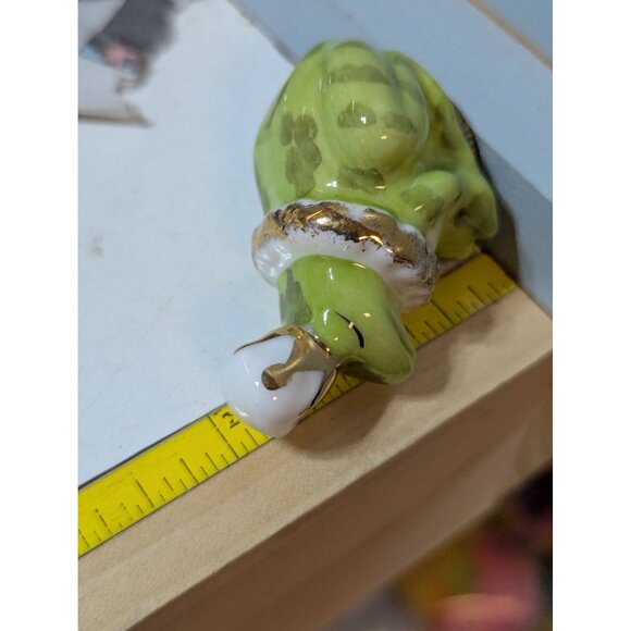 Frog Prince Porcelain Ceramic Figurine With Gold Crown & Collar Green Miniature - Picture 6 of 6